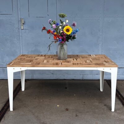 Tafel Eigenwijs Metaal RAL9010 I am Recycled Duurzame tafel