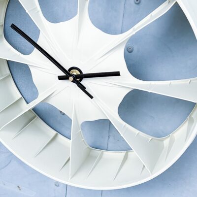 Beer O Clock Bone White Detail