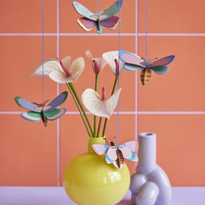 FESTIVE-PLAY-GRID-BUTTERFLY-DOTTED-BUTTERFLY-HONEY-BEE-BUMBLEBEE_OVERVIEW-PORTRAIT (1)