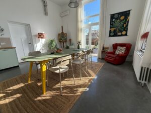 Tafel Olive met stoelen