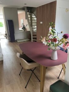 Tafel Burgundy