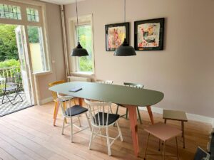 Tafel Olive met krukken