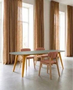 Tafel Olive met stoelen